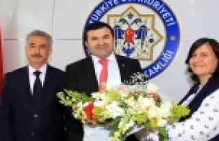 'VATANDAŞA GÜLER YÜZLÜ OLALIM'