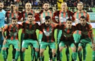 ALANYASPOR'UN ZİRVE TAKİBİ SÜRÜYOR