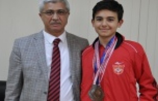 ANTALYA'DA ALANYA RÜZGARI ESTİRDİ