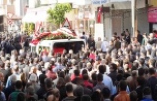 ON BİNLERCE ALANYALI, ŞEHİDİ İÇİN SOKAĞA DÖKÜLDÜ