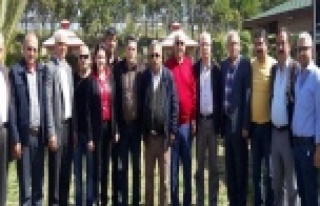 EĞİTİM İÇİN SENDE EL VER