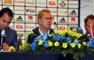 İSVEÇ MİLLİ TAKIMI MAÇ İÇİN GELDİ