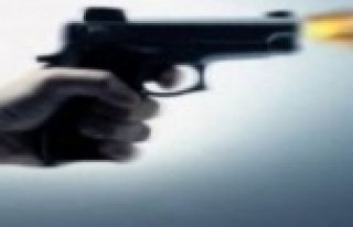 AFGAN ÇOBAN KENDİ SİLAHIYLA VURULDU