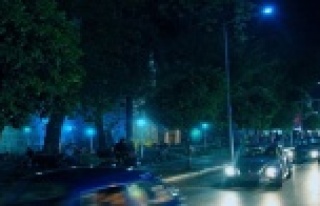 CLK'DAN OTİZME MAVİ IŞIKLI DESTEK