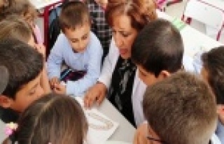 FATMA ÖĞRETMEN FARK YARATMAYA DEVAM EDİYOR