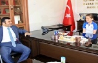 KAYMAKAM KOLTUĞUNU GÜLBAHAR'A DEVRETTİ