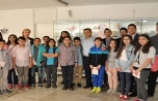 'SİZLERİN GELECEĞİ İÇİN ÇALIŞIYORUZ'