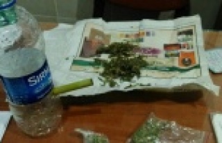 UYUŞTURUCU KULLANIRKEN YAKALANDILAR