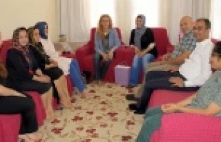 "AİLELERİMİZİN YANINDAYIZ"