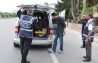 ALANYA POLİSİ DİDİK DİDİK EDİYOR