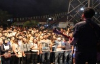 ALKÜ’DE ŞENLİK DOLUDİZGİN