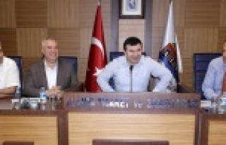 ALTSO MECLİSİ’NDE ÇAVUŞOĞLU ÇOŞKUSU