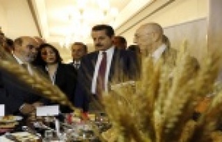 “500 MİLYON İNSAN OBEZ İKEN, 800 MİLYON İNSAN...