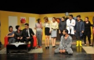 DELİLER EVİ SEYİRCİYLE BULUŞTU