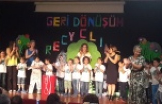 GERİ DÖNÜŞÜME BAHÇEŞEHİRLİ MİNİKLERDEN...