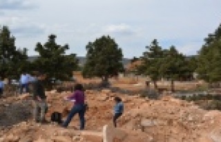 KAÇAK KAZIDAN BİZANS DÖNEMİNE AİT KİLİSE ÇIKTI