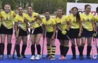 KIZLAR GALİBİYETLE BAŞLADI