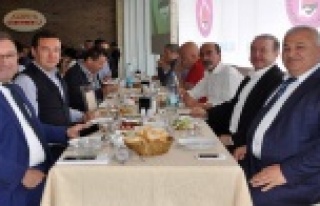 ŞAHİN'DEN ÜYELERLE İSTİŞAREYE DEVAM