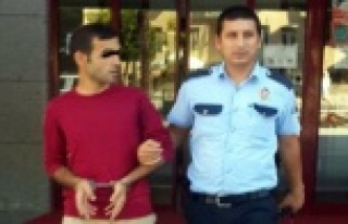 ANNESİNİN EMEKLİ MAAŞINI ÖLÜM TEHDİDİYLE ELİNDEN...