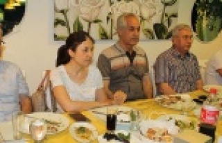 'İFTARI ŞOVA DÖNÜŞTÜRMEK YANLIŞ'