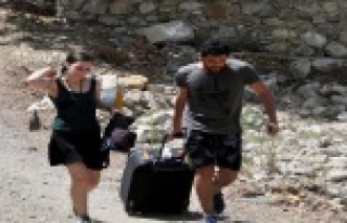 TATİLCİLER ADRASAN VE OLİMPOS'U TERK EDİYOR