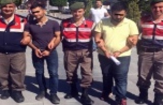 ÜSTLERİNDEN UYUŞTURUCU MADDELER ÇIKTI