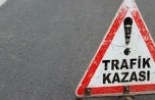 YOLCU OTOBÜSÜ DEVRİLDİ: 1 ÖLÜ 9 YARALI