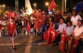 'ALANYA DEMOKRASİYE SAHİP ÇIKTI'