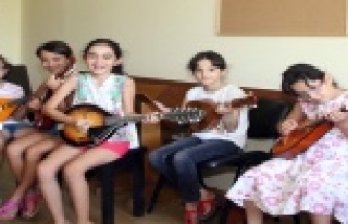 BÜYÜKŞEHİR,GELECEĞİN MÜZİSYENLERİNİ YETİŞTİRİYOR