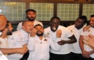 DAVRAZ'DA ÇİFTE KUTLAMA