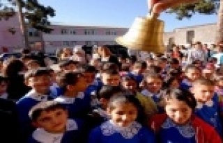 OKULLARIN AÇILIŞ TARİHİ ERTELENDİ