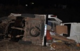 FECİ KAZA: 1 ÖLÜ, 3 YARALI VAR