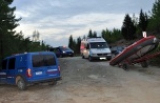 IRMAKTA AKINTIYA KAPILAN GENÇ BOĞULDU