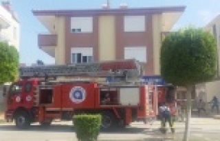 MAHALLEYİ KORKUTAN YANGIN