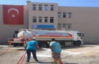 Alanya Belediyesi okulları temizledi