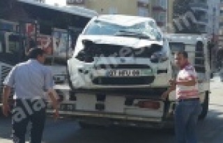 Acılı baba mezarlık dönüşü kaza yaptı