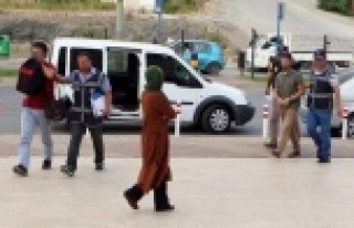 Alanya'da Fetö Şüphelisi 2 öğretmen tutuklandı