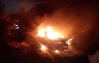 Aracını yaktı, 'cinler yaptırdı' dedi