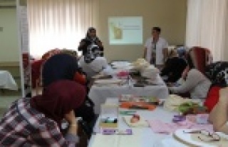 Ev hanımları kanser konusunda bilinçlendirildi