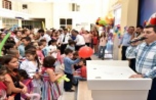 O doğum gününde dev pasta kesildi