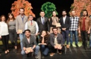 Alanya Belediye Tiyatrosu'na 4 ödül
