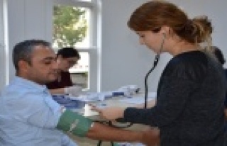 Büyükşehir personeli sağlık taramasından geçirildi