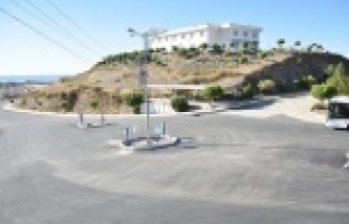 Üniversiteye otoban kalitesinde yol