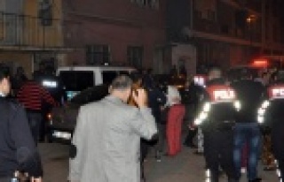 Açılan ateş mahalleyi sokağa döktü