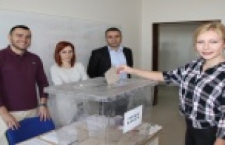 ALKÜ'lü öğrenciler Başkanı'nı seçti