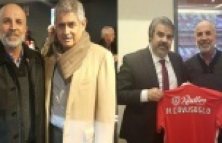 Çavuşoğlu Benfica kulübünü ziyaret etti