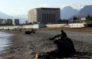 Kar manzaralı deniz keyfi