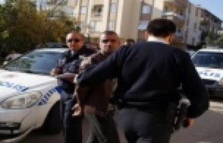 Polisten kaçtı ortalığı birbirine kattı