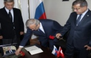 Rus Başkonsolosluğuna taziye ziyareti