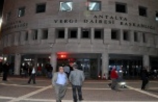 Vergi dairesinde yapılandırma için gece mesaisi